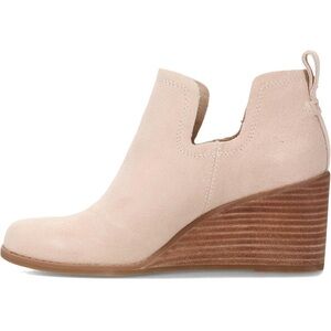 NWT - Tom’s Kallie Women’s Booties